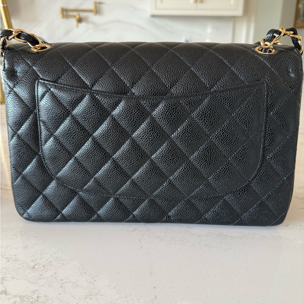 Chanel Black and Gold Quilted Shoulder Bag - Picture 2 of 13